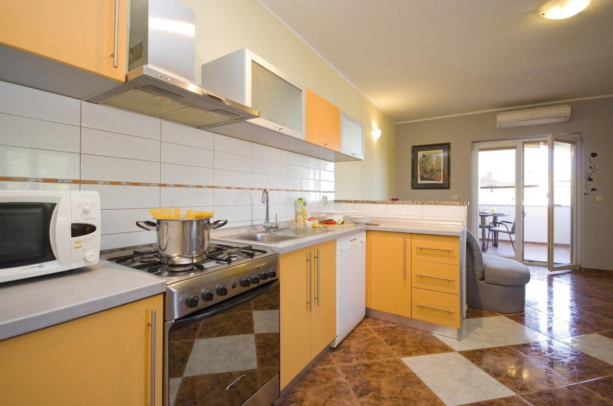 Apartment And Room Marlen โรวินสโก เซโล ห้อง รูปภาพ