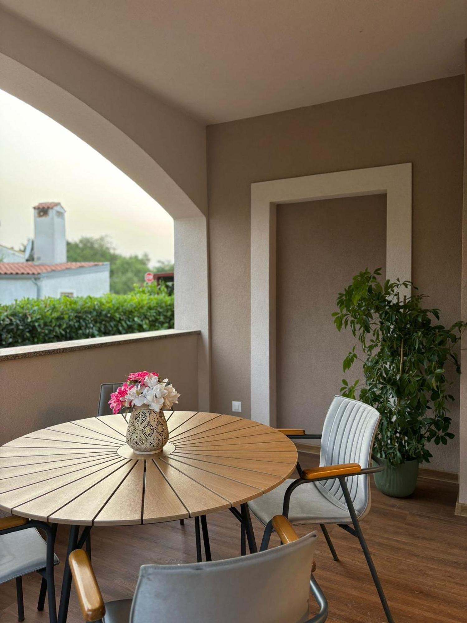 Apartment And Room Marlen โรวินสโก เซโล ภายนอก รูปภาพ