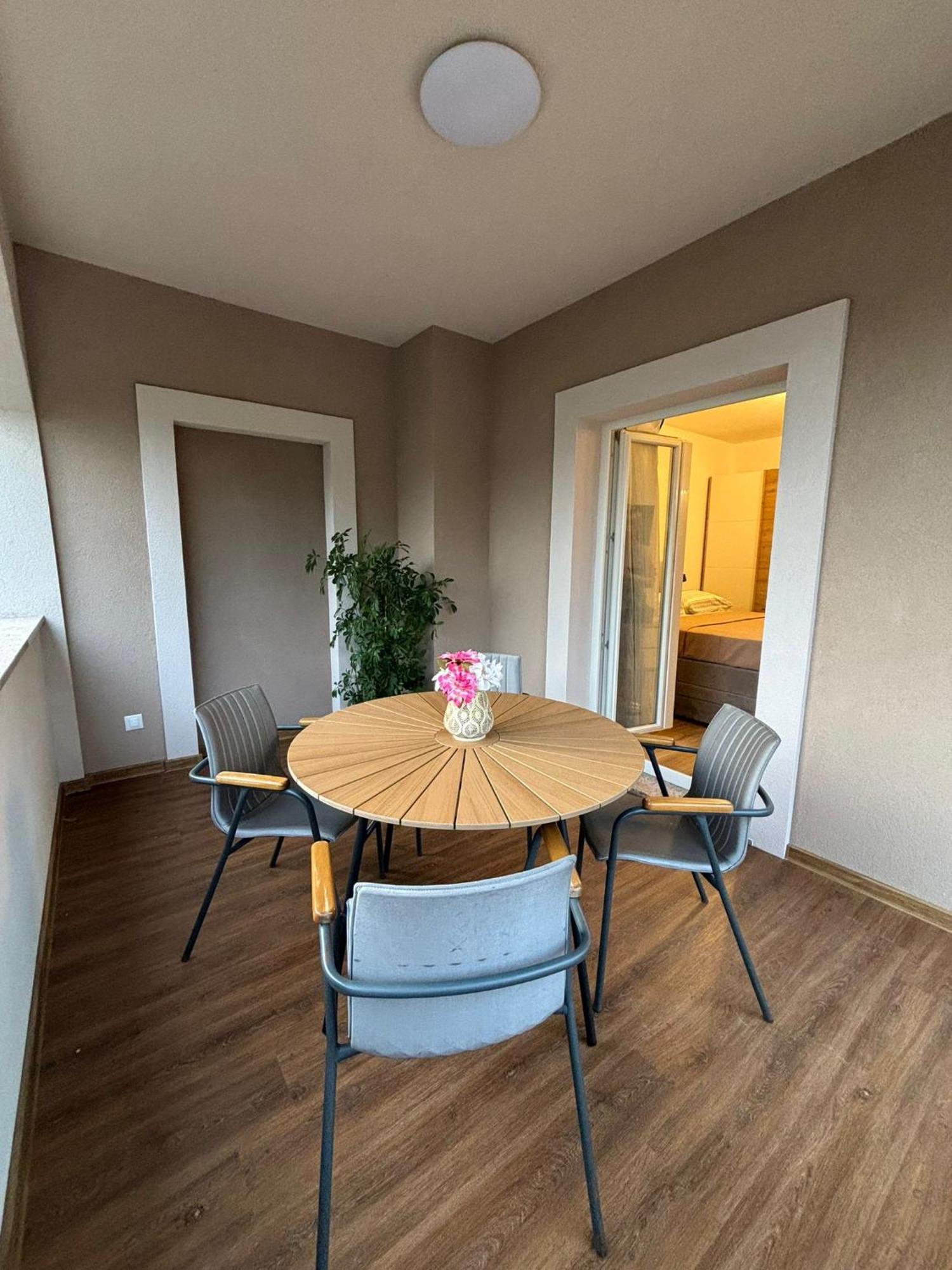 Apartment And Room Marlen โรวินสโก เซโล ภายนอก รูปภาพ
