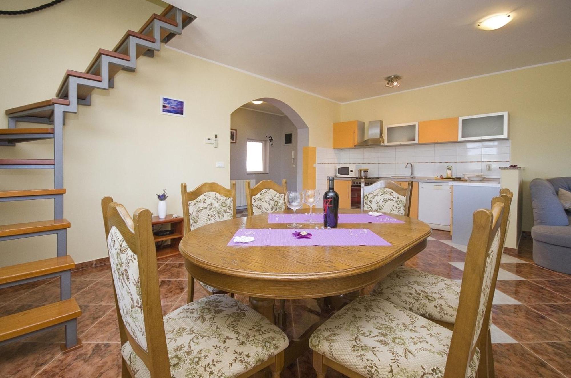 Apartment And Room Marlen โรวินสโก เซโล ห้อง รูปภาพ