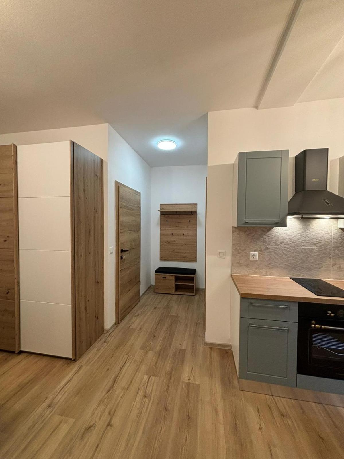 Apartment And Room Marlen โรวินสโก เซโล ภายนอก รูปภาพ