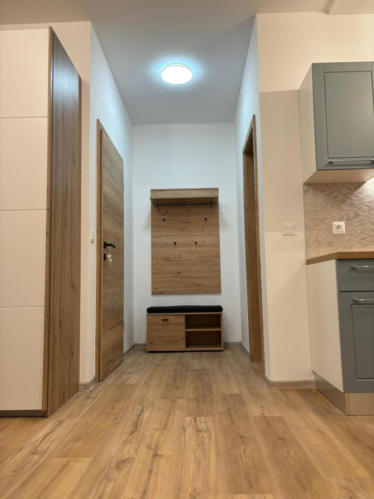 Apartment And Room Marlen โรวินสโก เซโล ภายนอก รูปภาพ