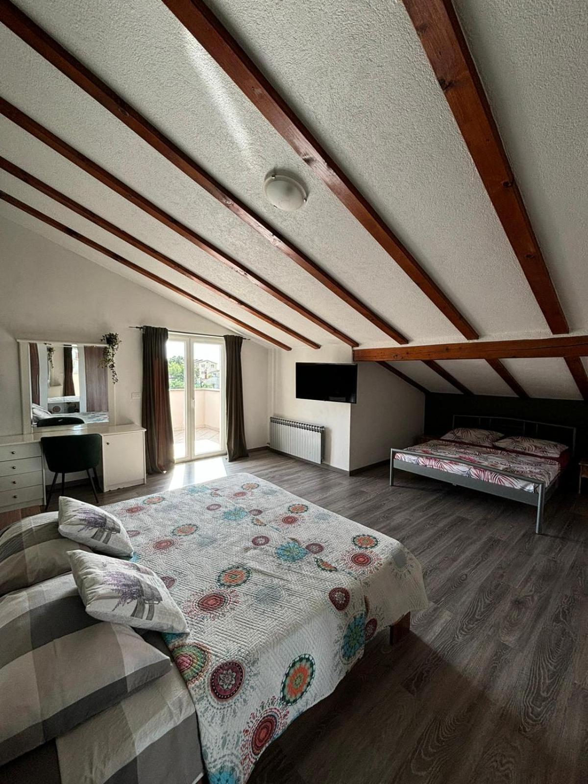 Apartment And Room Marlen โรวินสโก เซโล ภายนอก รูปภาพ